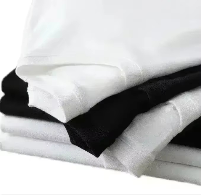 التناسخ العاطلين: تي شيرت Roxy - مراجعة Anime Merchandise T-Shirts وسعره