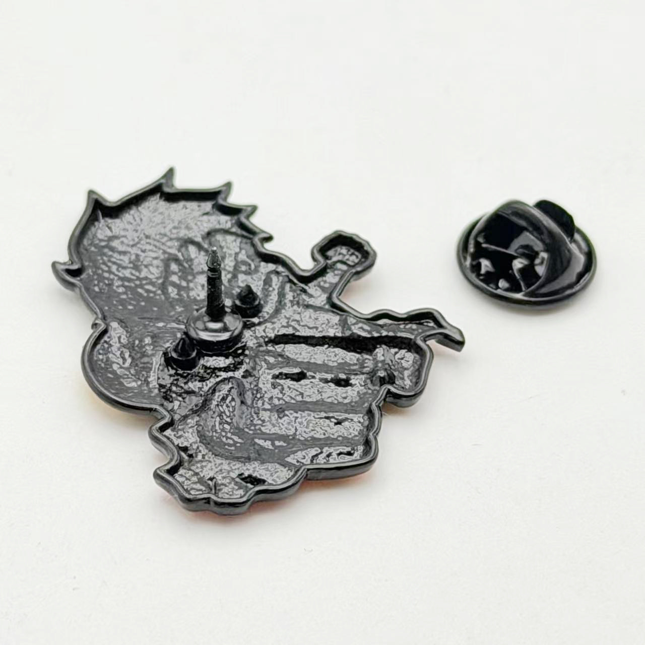 مجموعة من 4 دبابيس كرتونية من  - مراجعة Anime One Piece Merchandise وسعره